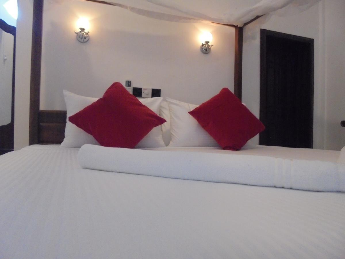 Surf Bay Resort Arugam Bay Eksteriør billede